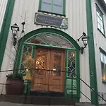 Pensjonat Holsthuset Losji 4*