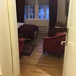 Holsthuset Losji