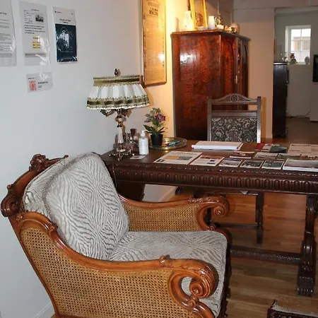 Guest house Holsthuset Losji *