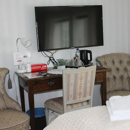 Holsthuset Losji 4*