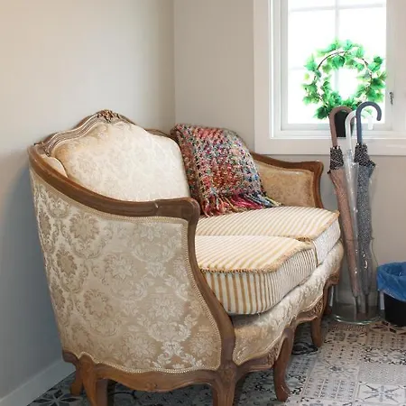 Guest house Holsthuset Losji