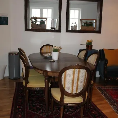 Guest house Holsthuset Losji *