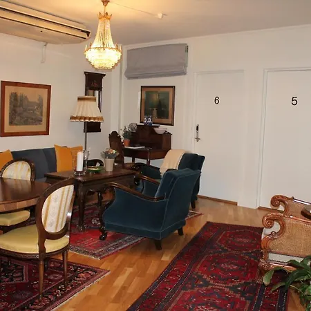 Holsthuset Losji Guest house