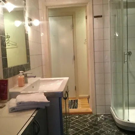 Holsthuset Losji 4* Grimstad