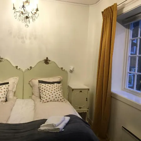 Holsthuset Losji Guest house *