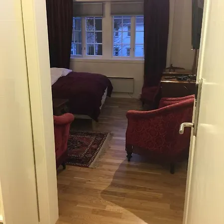 Holsthuset Losji