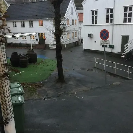 Holsthuset Losji Vendégház