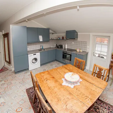 Gæstehus Holsthuset Losji Grimstad (Aust-Agder)