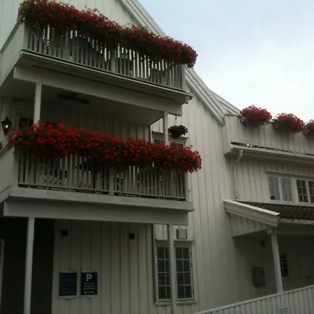 Holsthuset Losji Pensionat Grimstad (Aust-Agder)