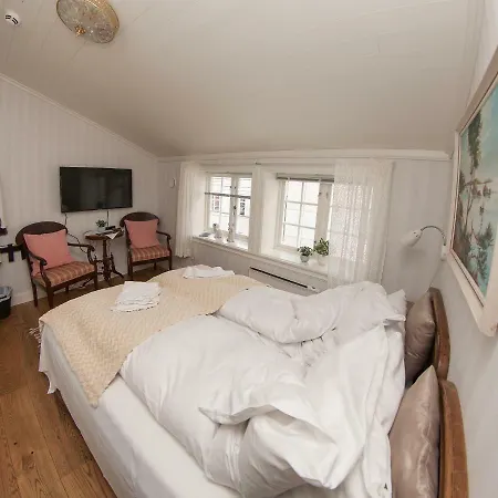 Holsthuset Losji Pensionat Grimstad (Aust-Agder)